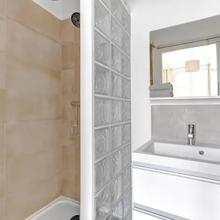 Appartement Stylish 1br Steps From Le Marais & Montorgueil