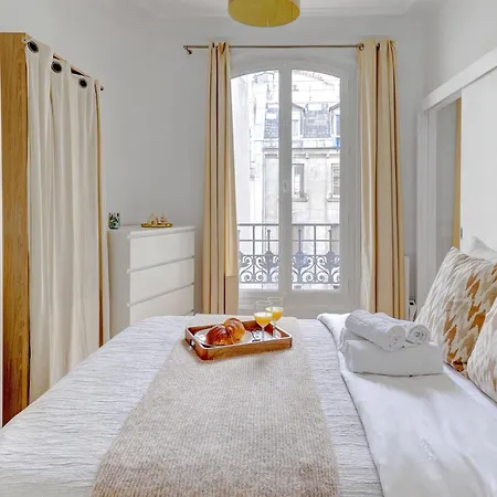 Apartment Stylish 1br Steps From Le Marais & Montorgueil Paris