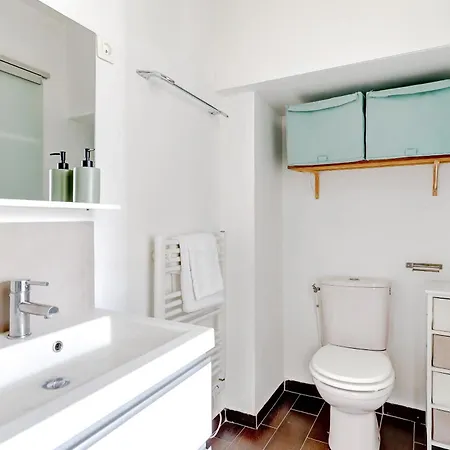 Stylish 1br Steps From Le Marais & Montorgueil Apartment Paris