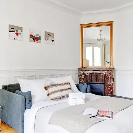 Stylish 1br Steps From Le Marais & Montorgueil Apartment Paris