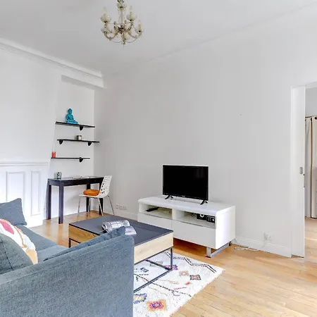 Stylish 1br Steps From Le Marais & Montorgueil Apartment Paris